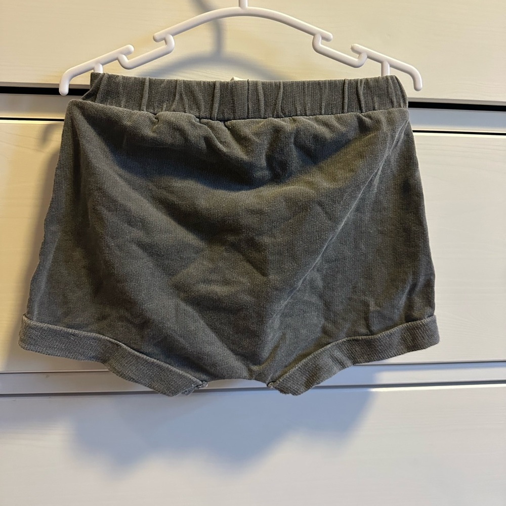 ✨ Cotton On Baby Soft Gray Shorts — Size 6–12 Months 🩶